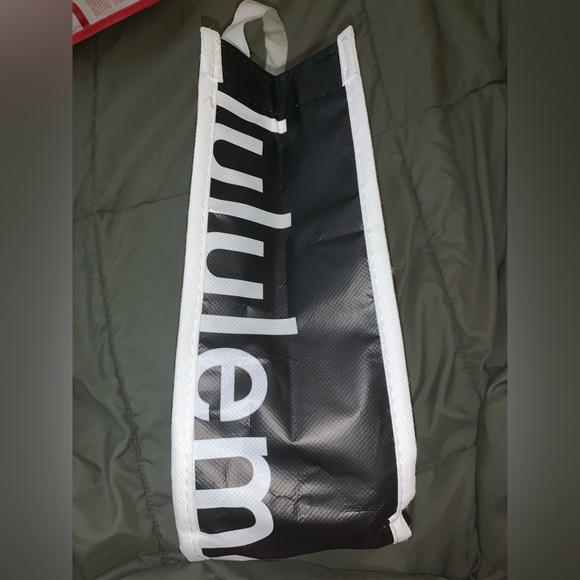 Lululemon reusable bag - Picture 2 of 3